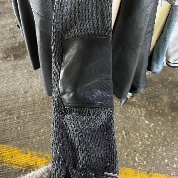 Andrew Marc mixed media, winter jacket - Picture 4 of 7